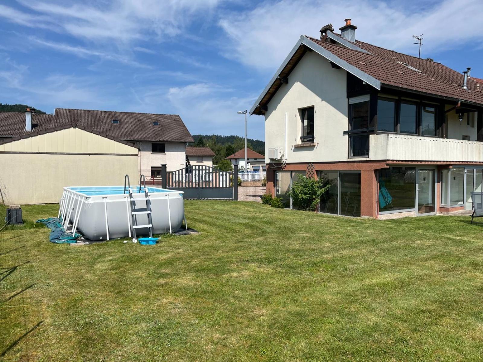 Gite 205 M2, 8Pers Piscine, Jacuzzi, Balneo Privatifs Vagney Buitenkant foto