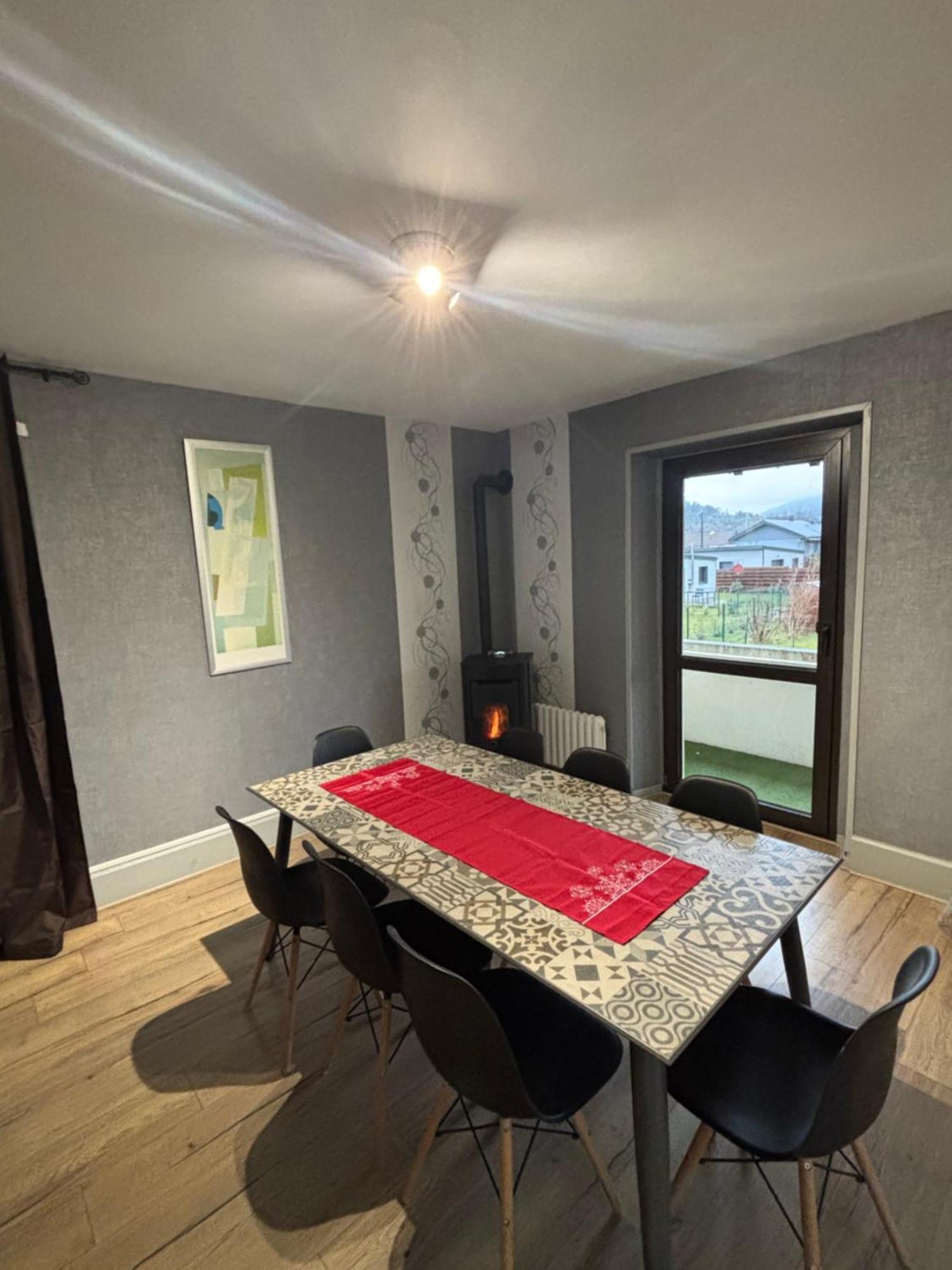 Gite 205 M2, 8Pers Piscine, Jacuzzi, Balneo Privatifs Vagney Buitenkant foto
